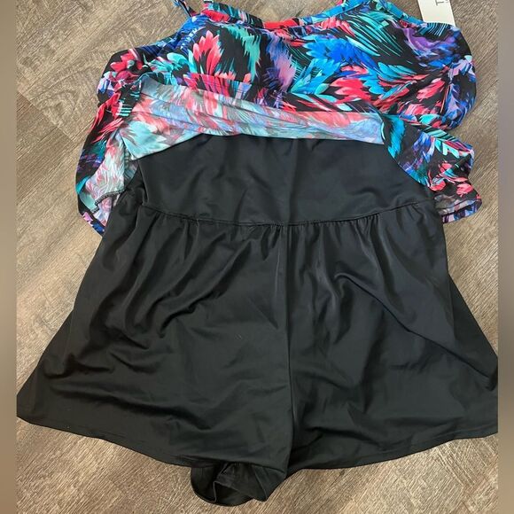 Trimshaper Farrah Swim Romper Plus- Size 22W - Picture 5 of 12